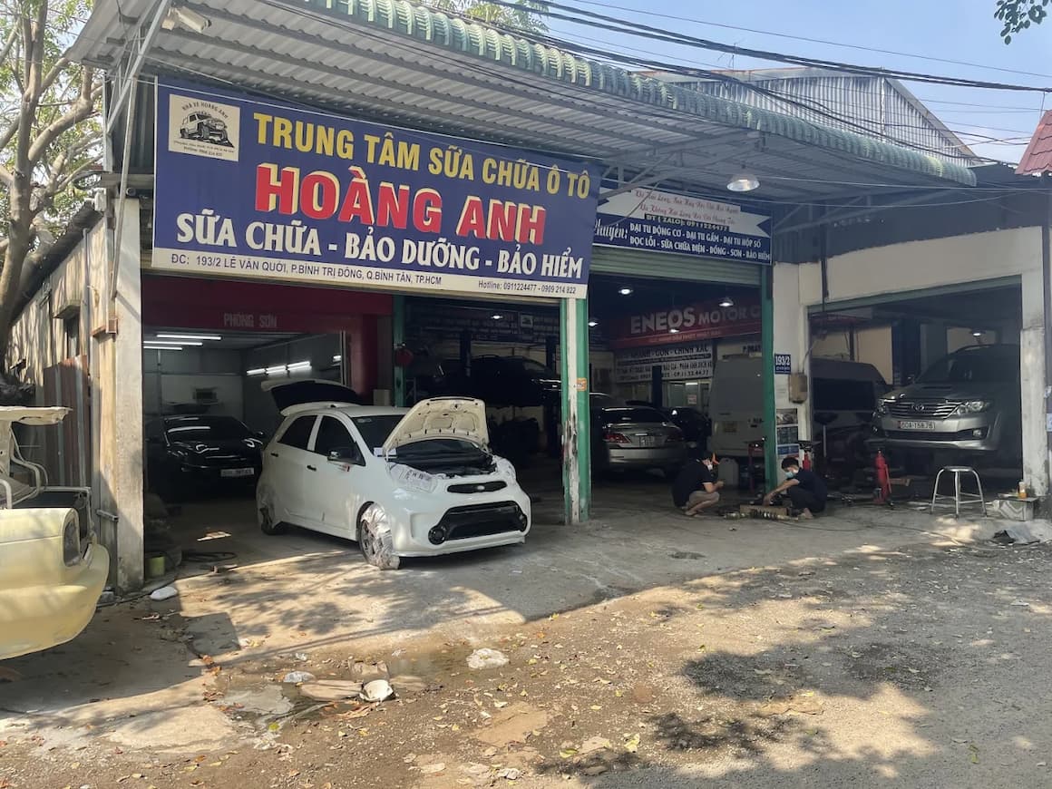 Gara &ocirc; t&ocirc; Ho&agrave;ng Anh