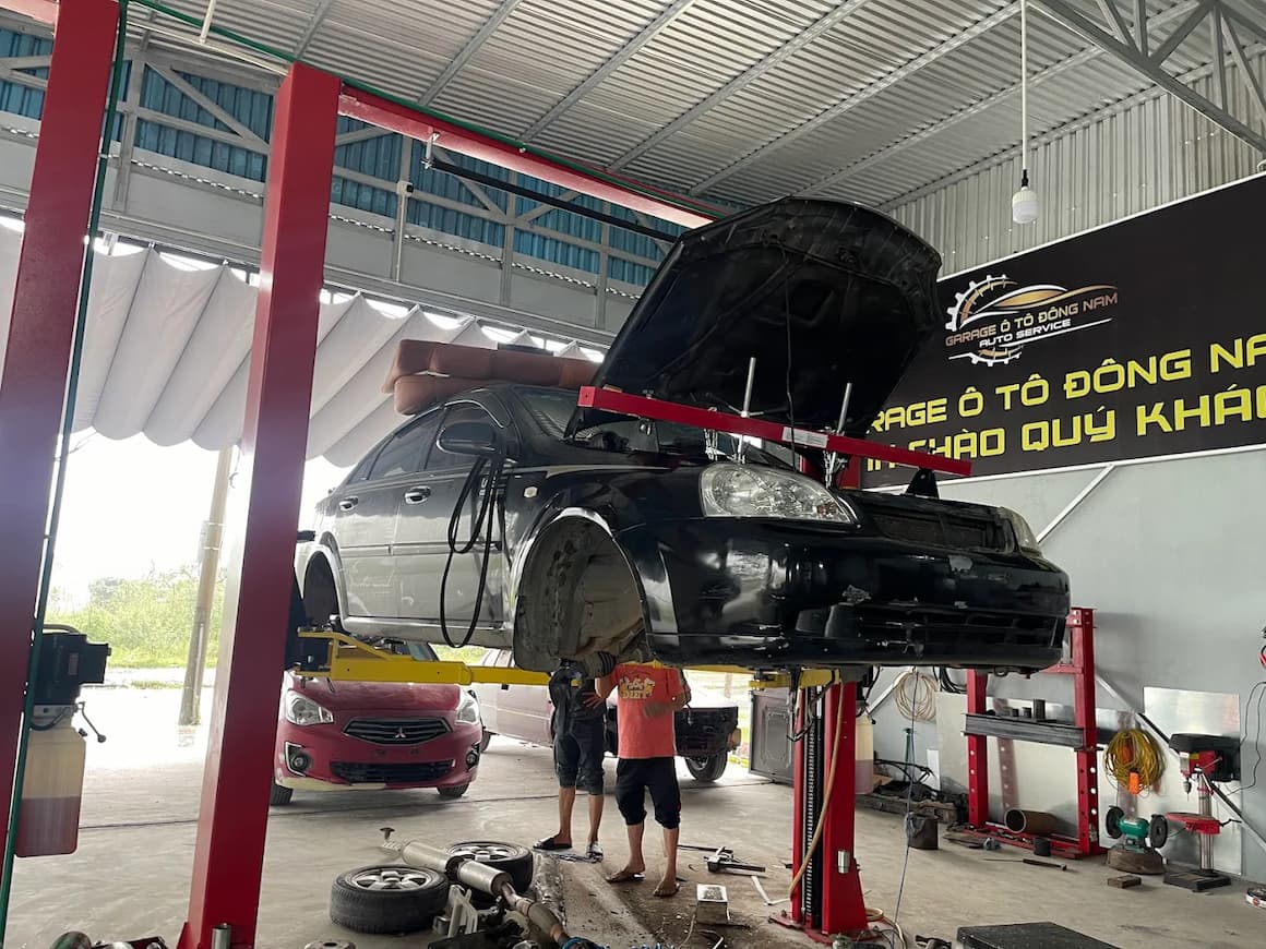 Garage &ocirc; t&ocirc; uy t&iacute;n Đ&agrave; Nẵng