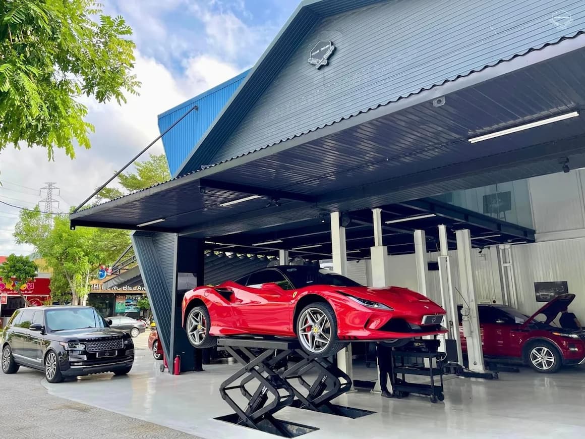 Garage &ocirc; t&ocirc; uy t&iacute;n Đ&agrave; Nẵng