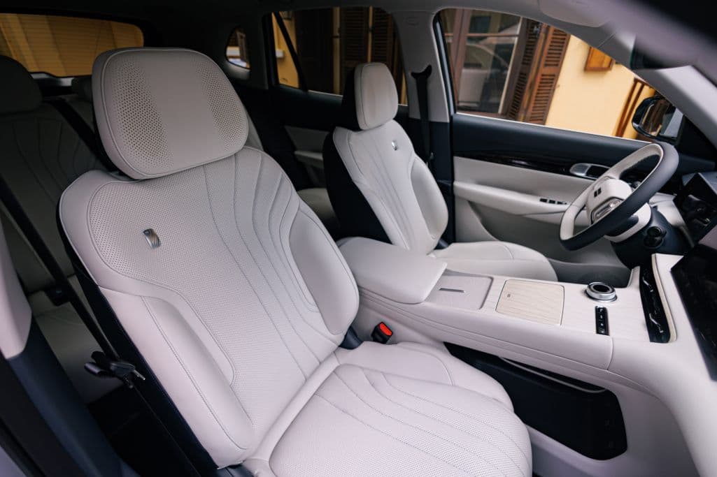 nội thất xe Geely EX5