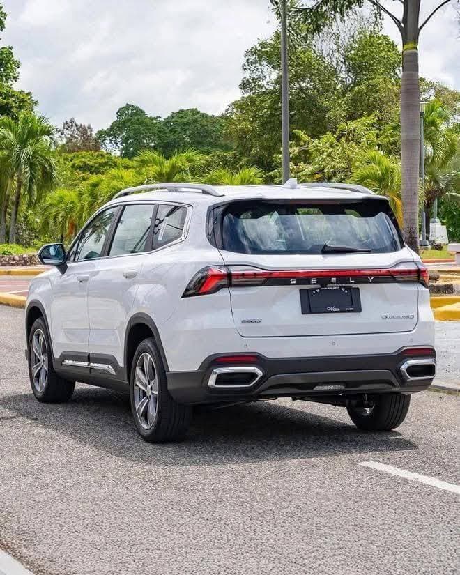 Geely Okavango