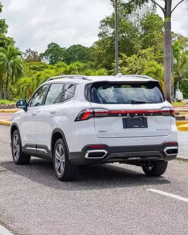Geely Okavango