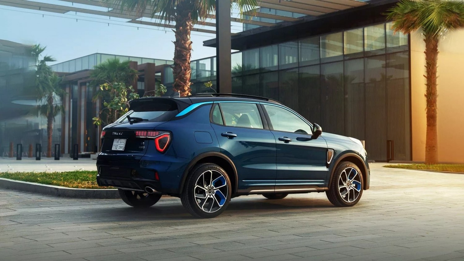 Lynk & Co 01 Hyper Pro