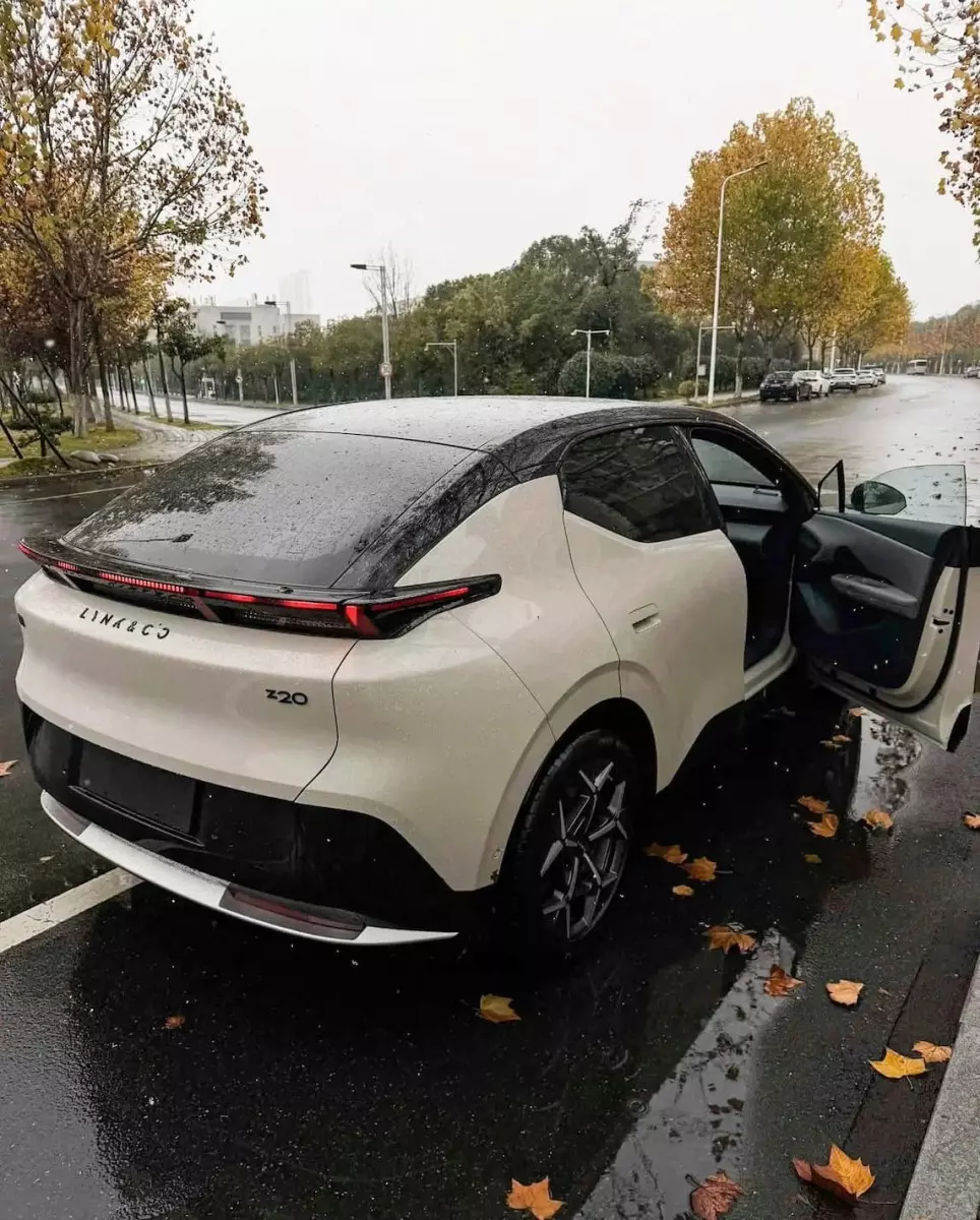 Lynk & CO 02