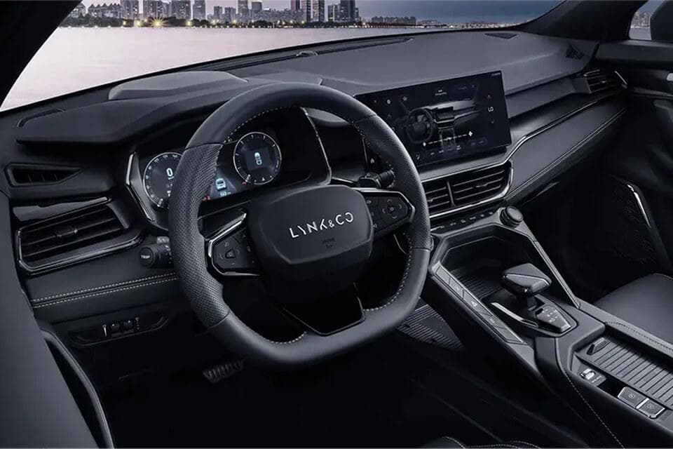 Lynk & Co 06