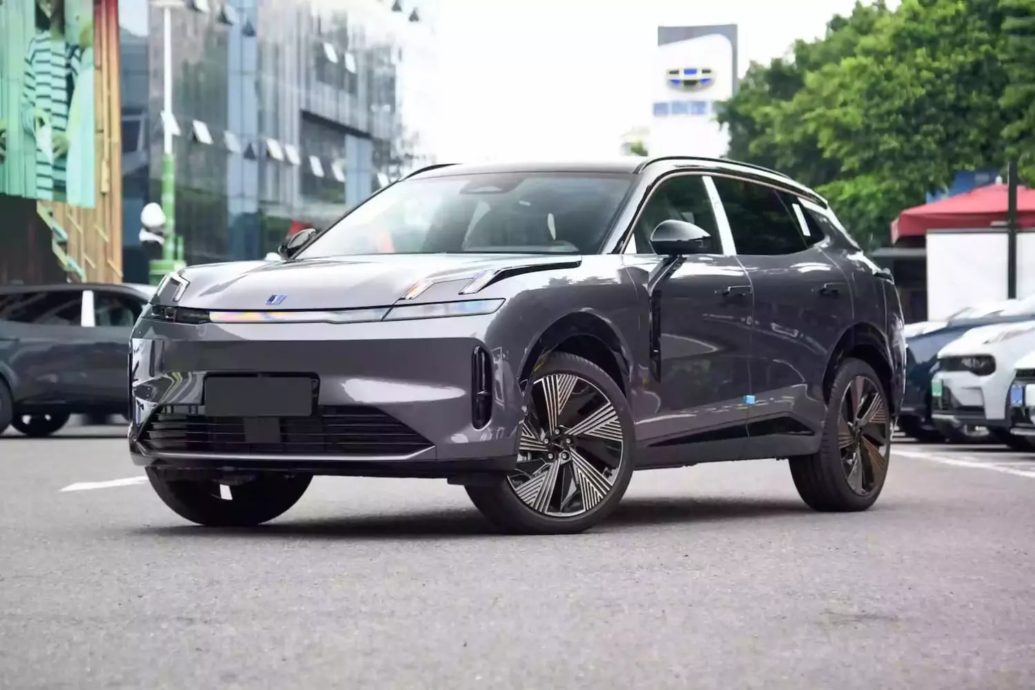 So sánh Honda CR-V e:HEV L 2026 với Lynk & Co 08