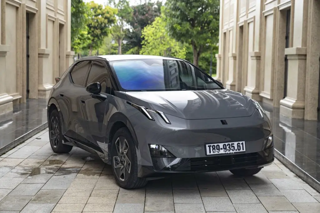 Lynk&Co 02