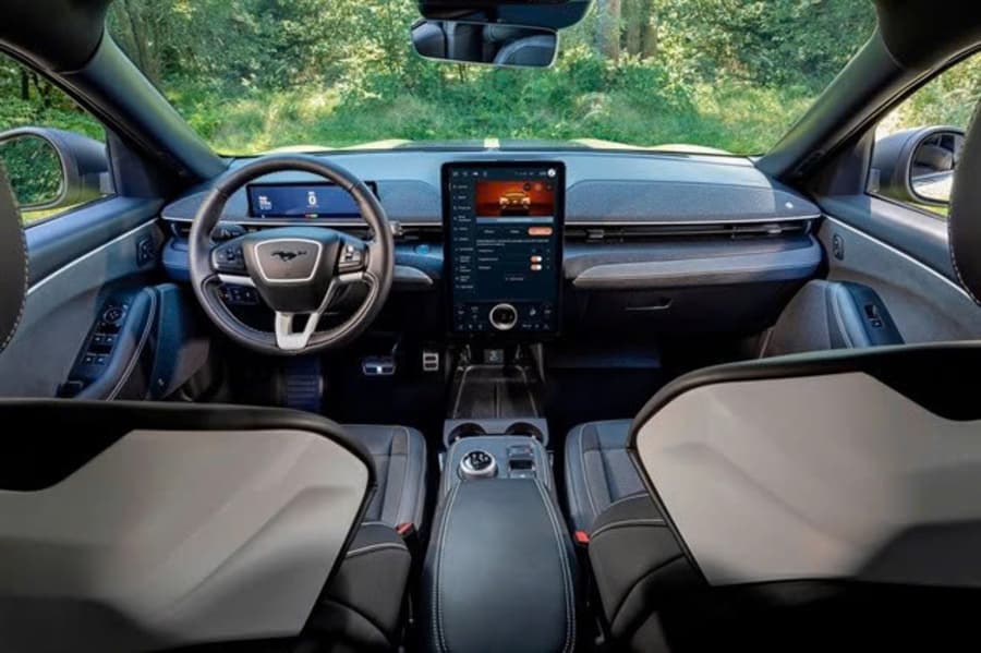 Nội thất mustang mach-e