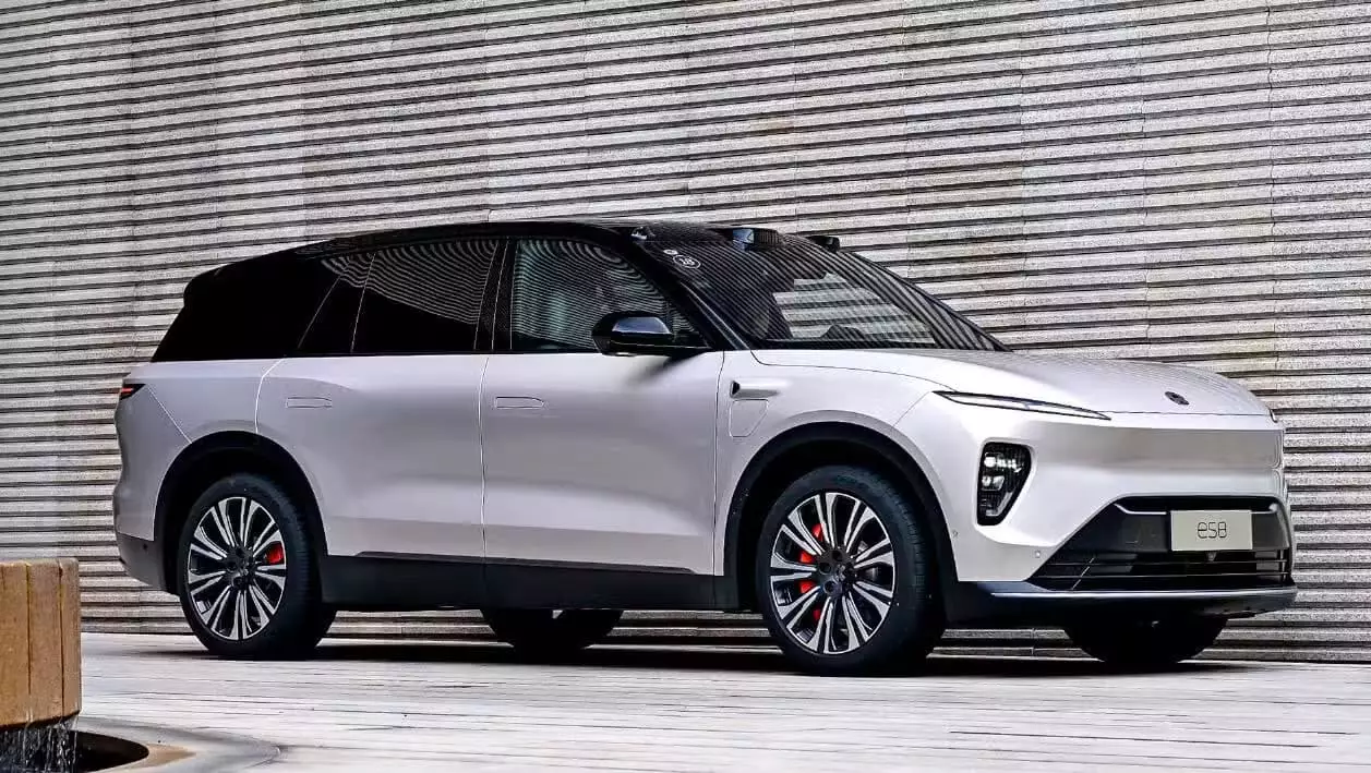 NIO ES8
