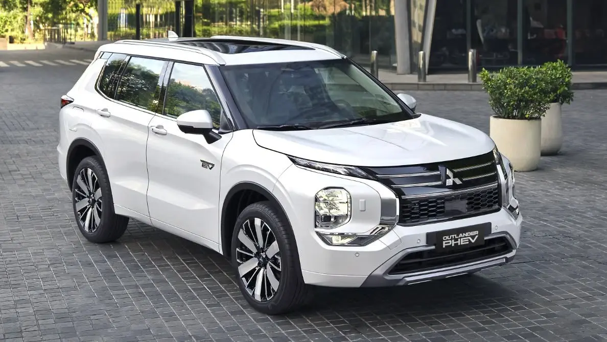 Đánh giá chi tiết Mitsubishi Outlander PHEV 2026 giá dự kiến 1,2 tỷ – Có thực sự hấp dẫn?