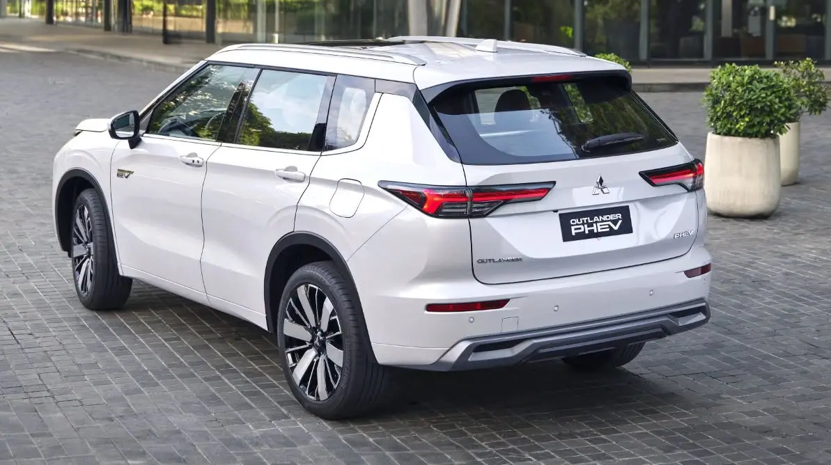 outlander phev 2026
