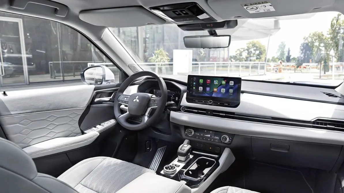 outlander phev 2026