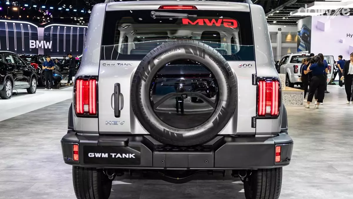 Tank 300 HEV