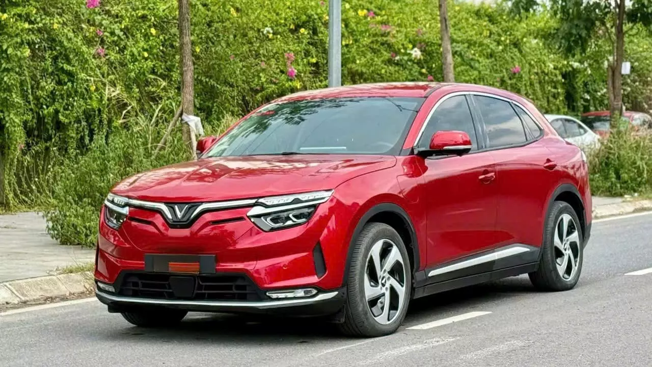 Vinfast VF8 cũ