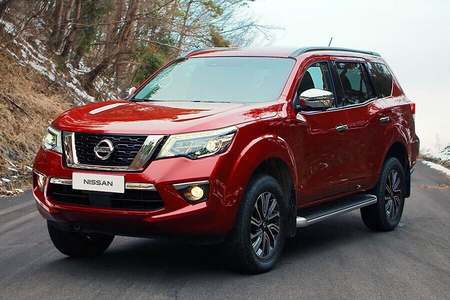 Nissan Terra 2025