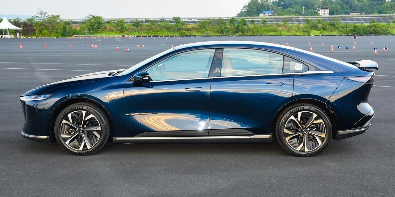 Mazda EZ-6