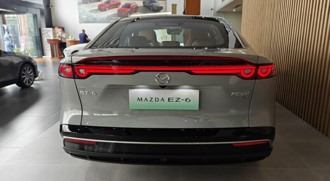 Mazda EZ-6