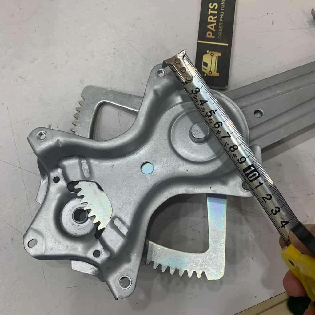 Compa lên xuống kính trước toyota venza taiwan 2009 - 2016