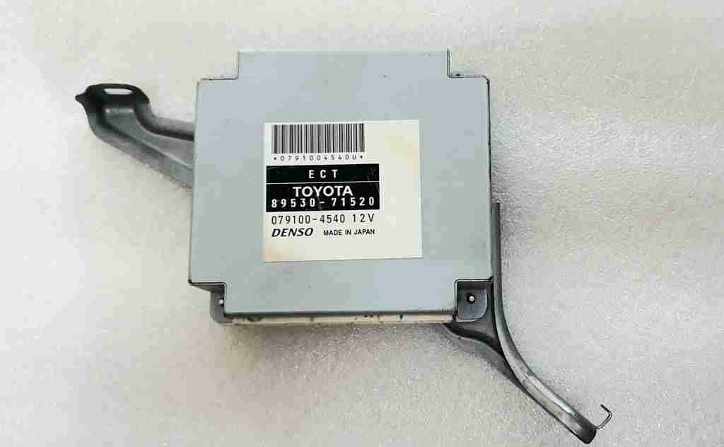 Hộp điều khiển hộp số tự động toyota hilux 2015-2017