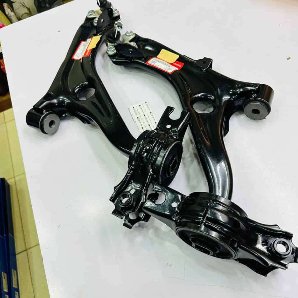 Càng a, liền rô tuyn trụ đứng honda civic 1.8, 1.5 turbo...