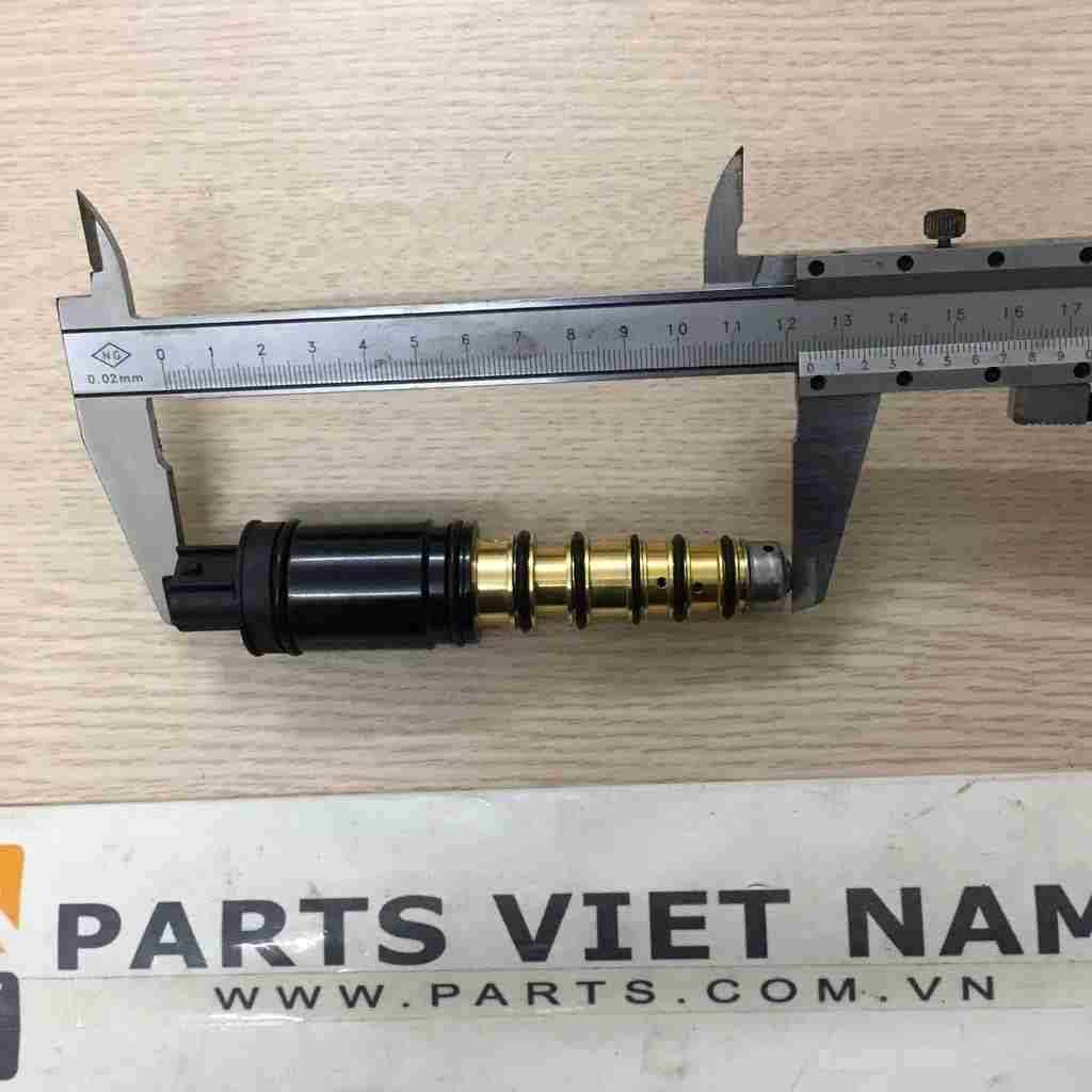  van đuôi lốc lạnh lexus es350