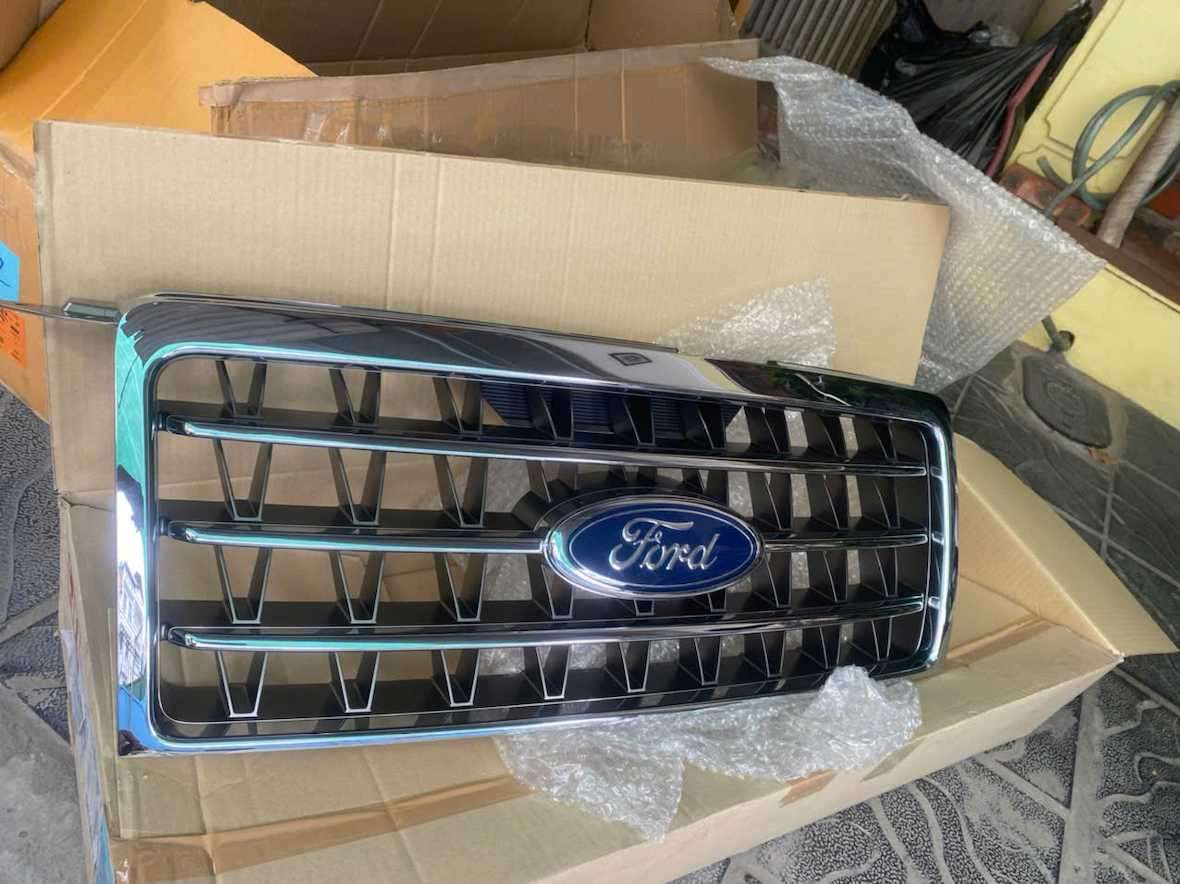 Mặt nạ, ca lăng ford everest