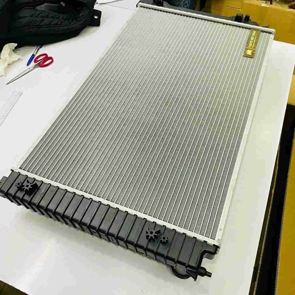  két nước làm mát động cơ audi a6 máy 2.4, 3.0, 2.8, 3.2 2004 -...