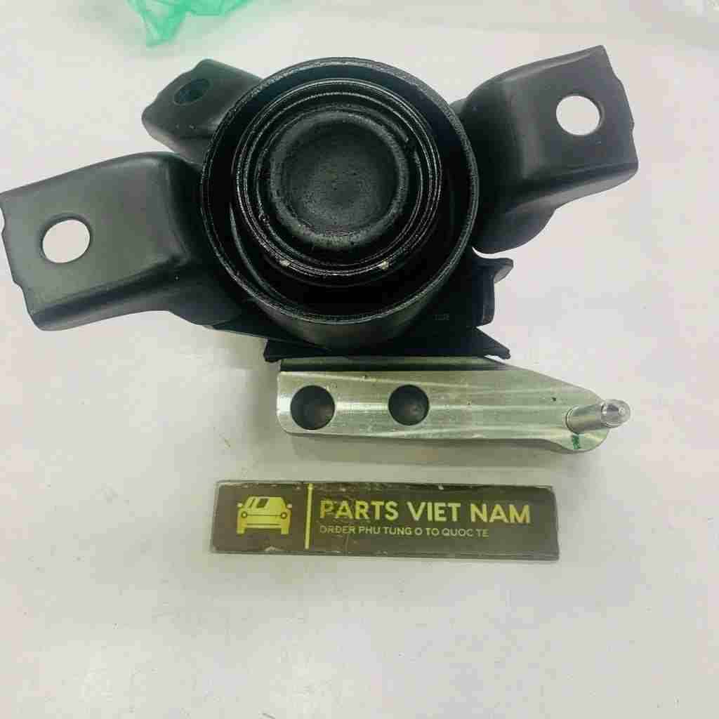 Cao su chân đầu máy bên phải toyota rav4 2008 - 2016