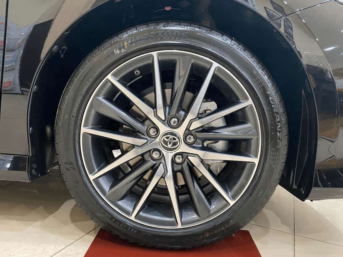 Mâm hãng toyota camry 2022 phay xám 18 inch