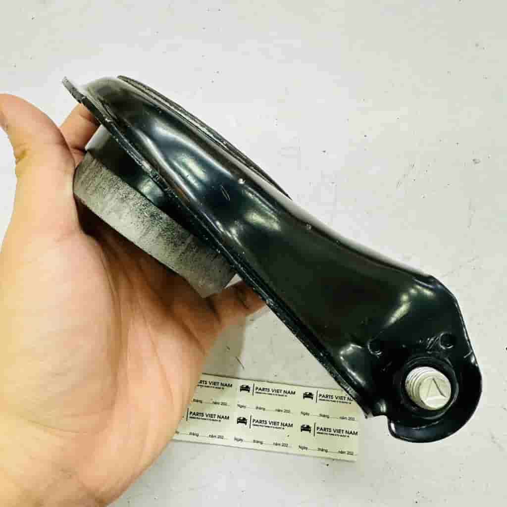 Cao su chân máy phía sau mazda 3 2004 - 2009