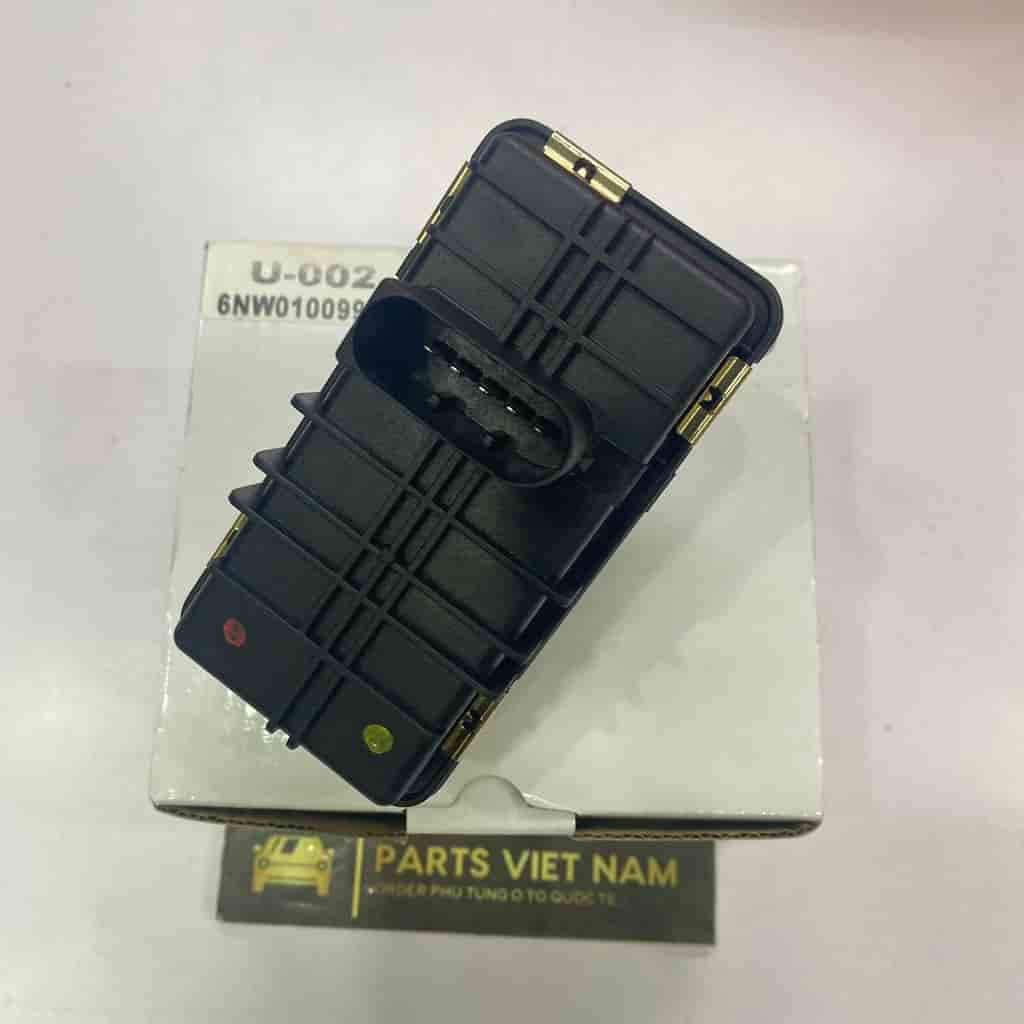 Hộp điện điều khiển turbo nissan navara 2.5 np300 2010 - 2018