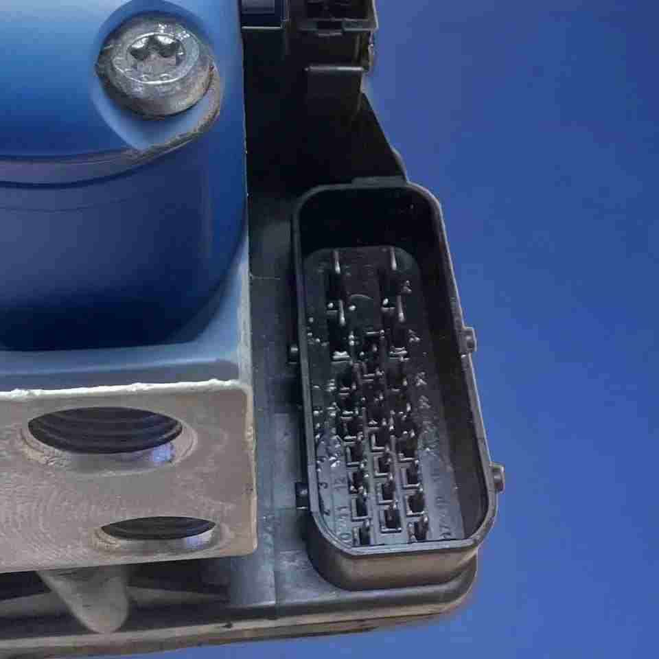 Cụm điều khiển phanh abs volkswagen golf 1999-2004