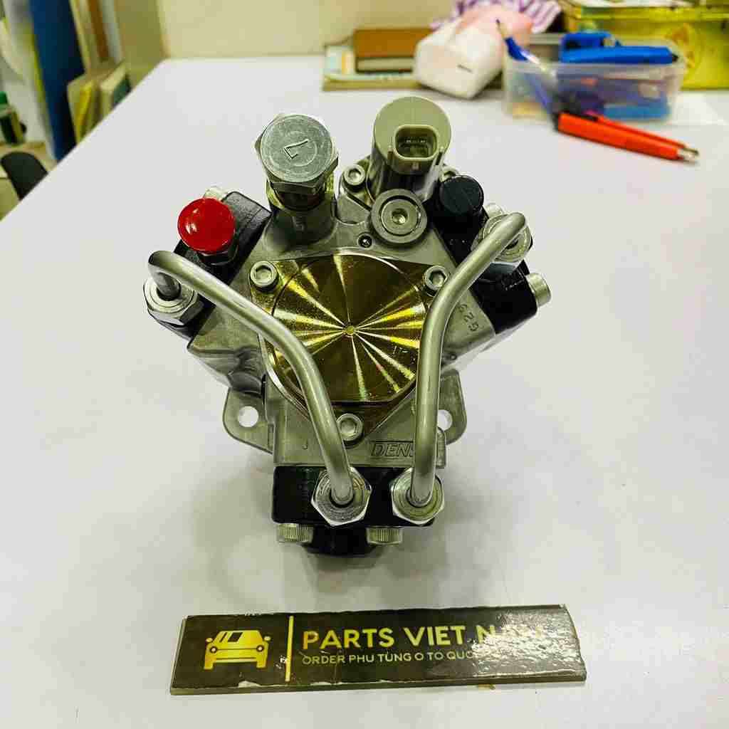 Bơm cao &aacute;p land cruiser m&aacute;y dầu động cơ 1vd 2007 - 2012