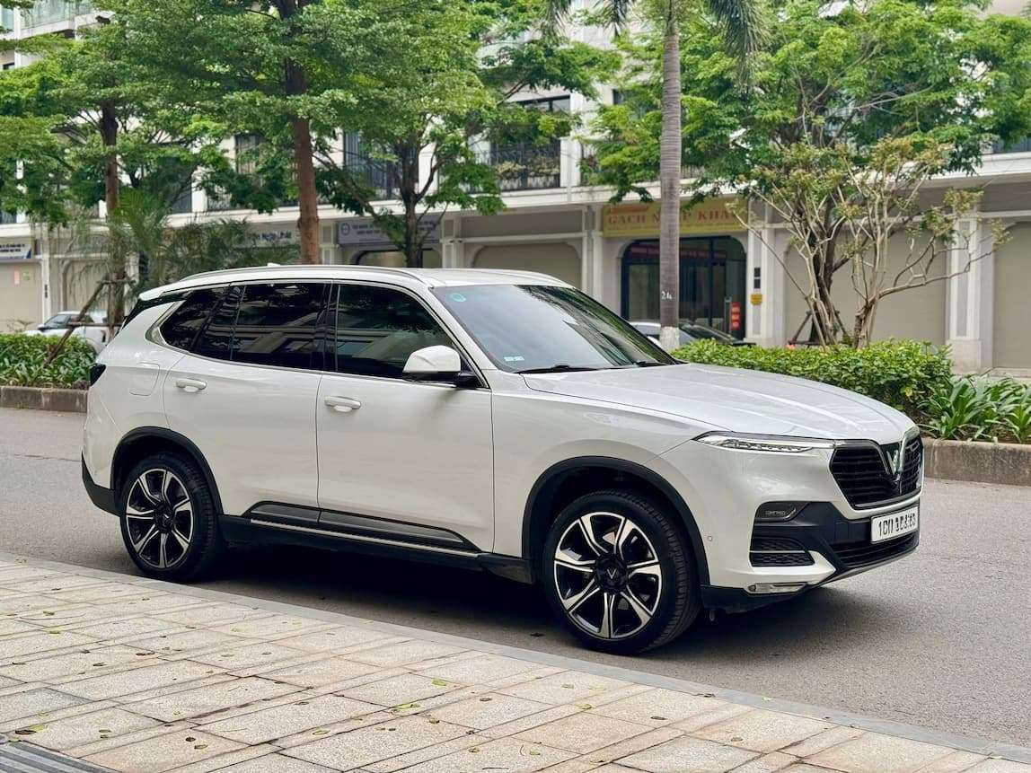 xe Lux SA cũ