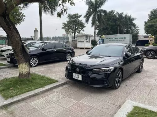 Mong muốn bán xe Civic 2022, Gen 11 (mới nhất) bản G, màu đen: