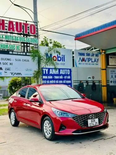   Hyundai accent 1.1 AT 2022