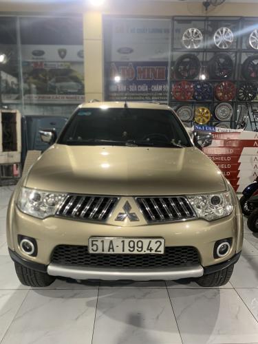 Bán xe Mitsubishi Pajero Sport D 4x2 AT - 2011, vô nhiều đồ chơi, giá 420tr.