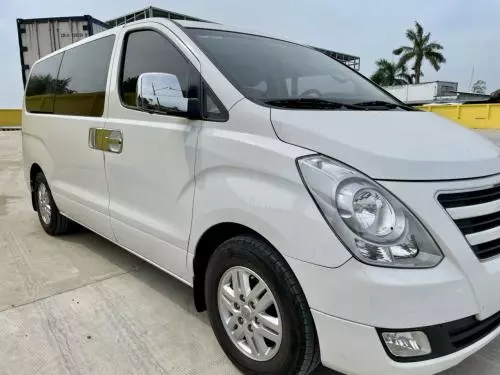 Chính chủ bán xe Huyndai starex 9 chỗ,máy dầu,số sàn 