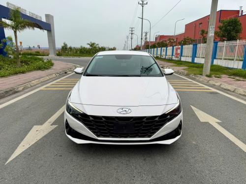 XIN PHÉP EM BÁN – ELANTRA CỰC MỚI CHO ANH EM