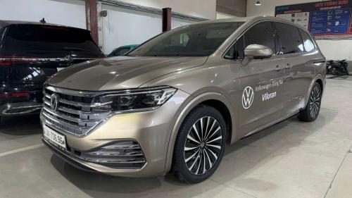 Volkswagen Viloran Luxury - Vàng | 2024 | ~43.000 km