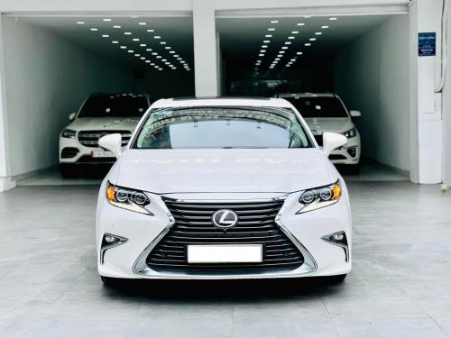 Bán xe Lexus ES 250 2016, màu trắng.