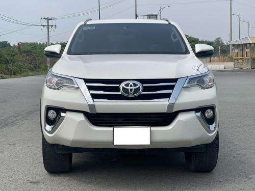 Bán xe Toyota Fortuner 2.7V 4x2 AT 2020, màu trắng.
