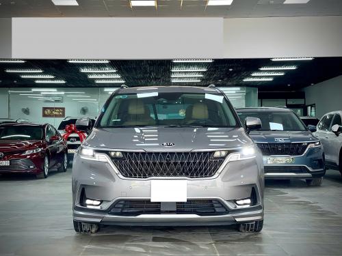 Bán xe Kia Carnival Signature 2.2D 2021, màu xám Titan.