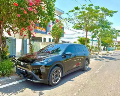 Cho thuê xe VinFast MPV tại HCM