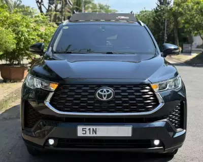 Toyota Innova Cross 2.0V sản xuất 2024