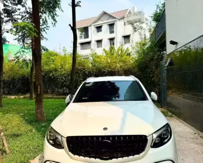 Cho thuê Mercedes-Benz GLC 250 tại Gò Vấp