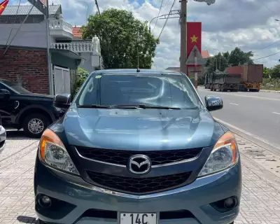 Mazda BT-50 2.2 số sàn 2 cầu