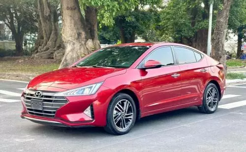 Bán Xe Hyundai Elantra 1.6 AT 2019