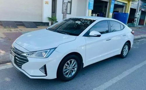 Bán Xe Hyundai Elantra 2021
