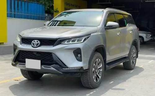 Bán Xe Toyota Fortuner Legender 2.4G AT 2021